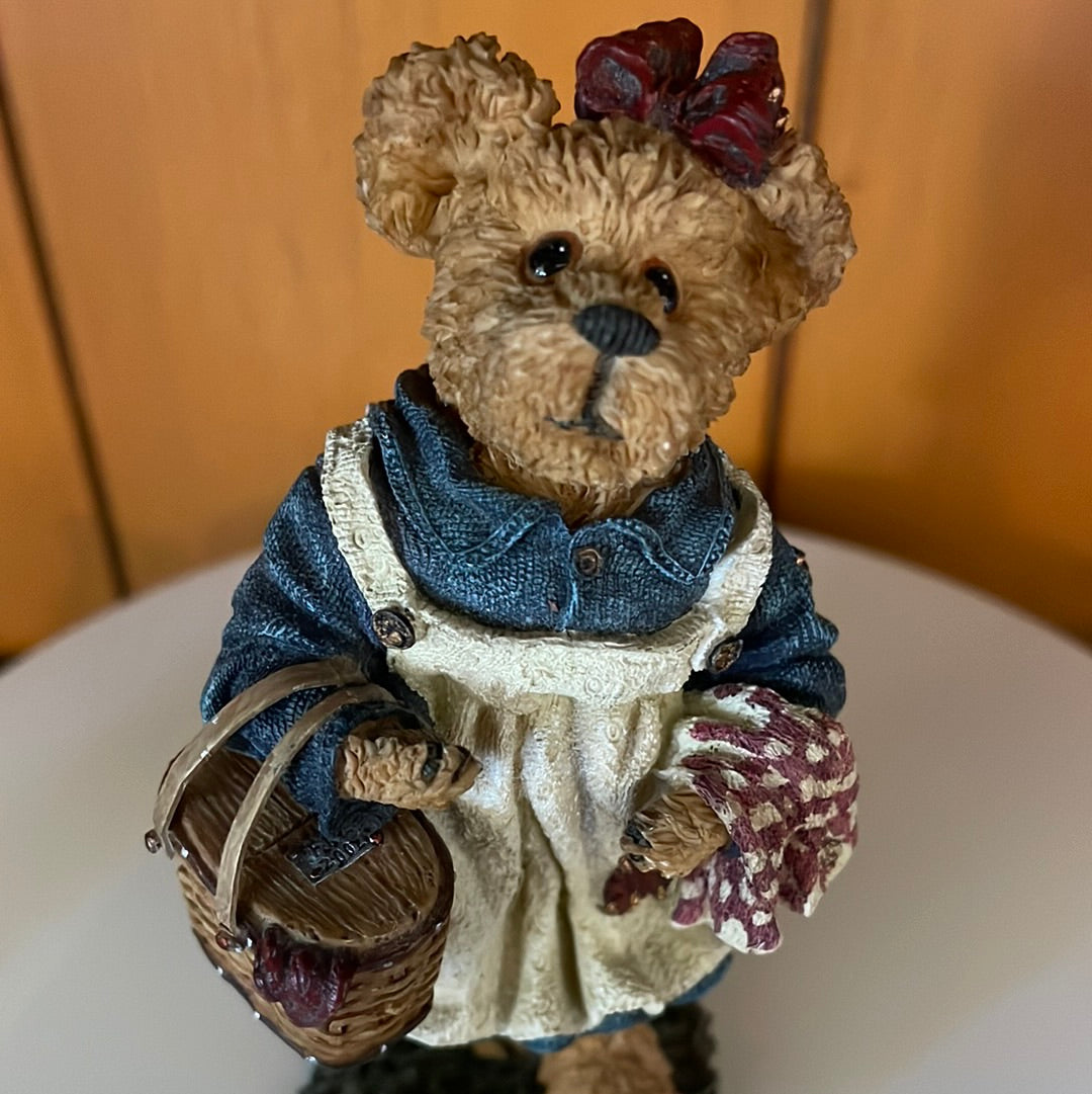 Boyds bears 2024 collectible figures