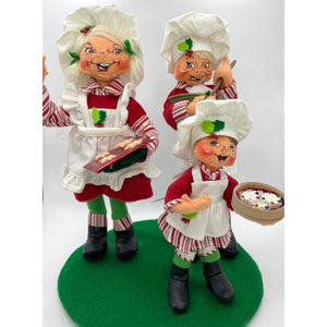 Annalee Dolls Baker Family Christmas Set, Holiday Decoration