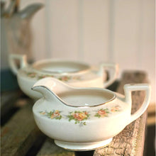 Load image into Gallery viewer, Homer Laughlin Darcy Pattern Cream &amp; Sugar