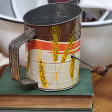 Load image into Gallery viewer, Bromwell&#39;s Painted &quot;Wheat&quot; 3 Cup Flour Sifter