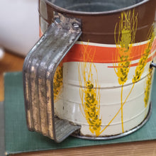 Load image into Gallery viewer, Bromwell&#39;s Painted &quot;Wheat&quot; 3 Cup Flour Sifter