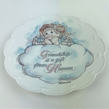 Load image into Gallery viewer, 1994 Dreamsicles 6” Collectible Plate - Friendship is a Gift from Heaven