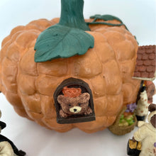 Load image into Gallery viewer, Vintage Lighted Munchkin Pumpkin Halloween House - 4 Pieces