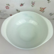 Load image into Gallery viewer, Pyrex Turquoise &quot;Blue Wheat&quot; 1 1/2 Quart Round Handled Casserole Dish #023