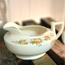 Load image into Gallery viewer, Homer Laughlin Darcy Pattern Cream &amp; Sugar