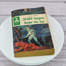 Load image into Gallery viewer, Vtg Book 20,000 Leagues Under the Sea Jules Verne