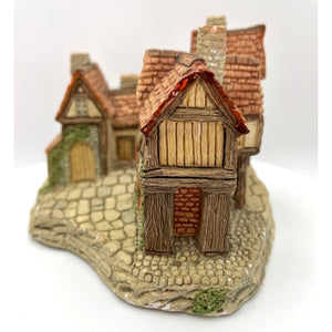 Naturecraft Acre Nook Farm English Cottage Figurine, Made in England