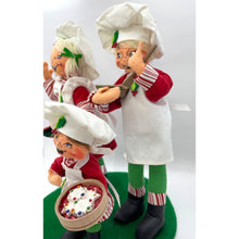 Load image into Gallery viewer, Annalee Dolls Baker Family Christmas Set, Holiday Decoration