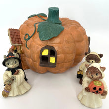 Load image into Gallery viewer, Vintage Lighted Munchkin Pumpkin Halloween House - 4 Pieces