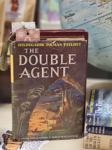 Vintage Books - The Double Agent by Hildegarde Tolman Teilhet