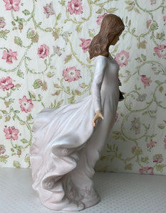 HOMCO - Daphne Porcelain Figurine #11790